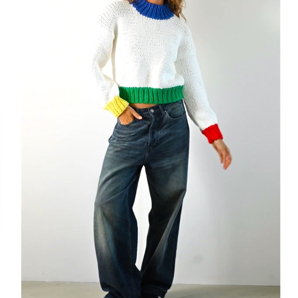 YLLW Woman’s Primary Colorblock White Chunky Cropped Long Drop Shoulder  Sweater